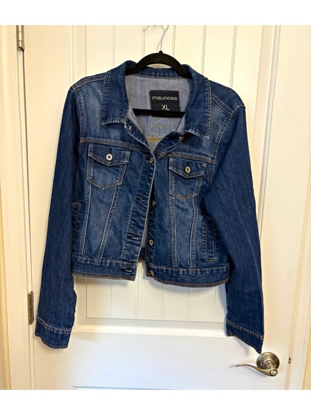 Maurices Women's Blue Jean Jacket XL Crop Button Front PTP 21” Length 19”